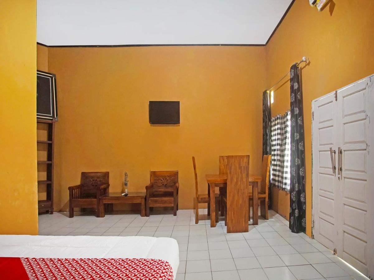 Oyo 90229 Fidel Caestro Homestay Kotadalem Buitenkant foto