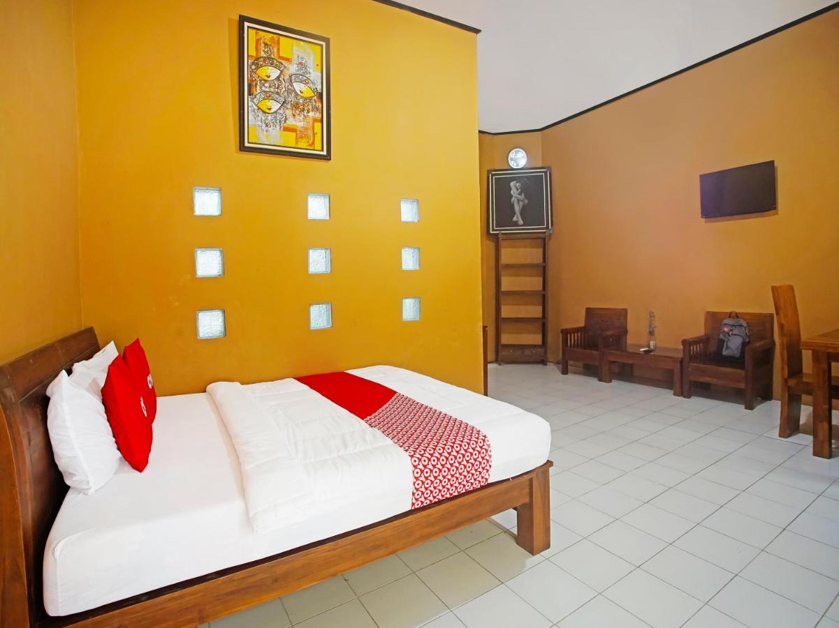 Oyo 90229 Fidel Caestro Homestay Kotadalem Buitenkant foto